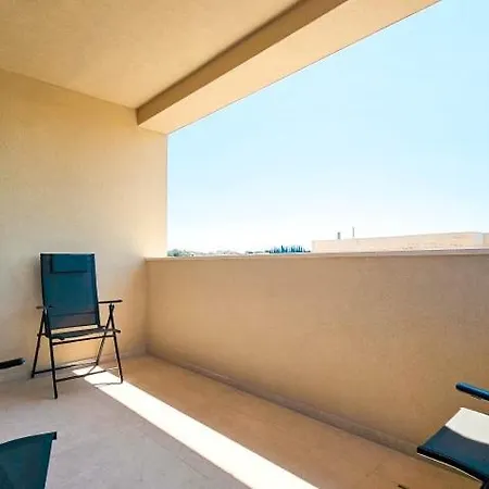 דירה Apartment More Bužinija